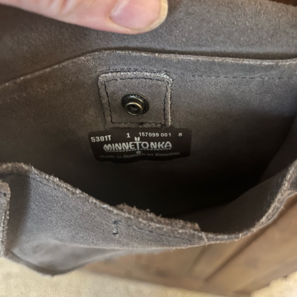 Minnetonka fringe crossbody bag - Picture 5 of 5